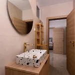 Grlica - Your Touch Of Luxury * Zára